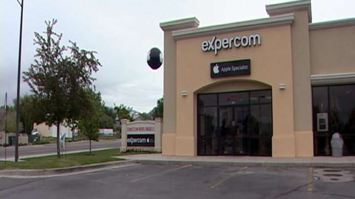 Business devastated by burglary opens new Sandy store