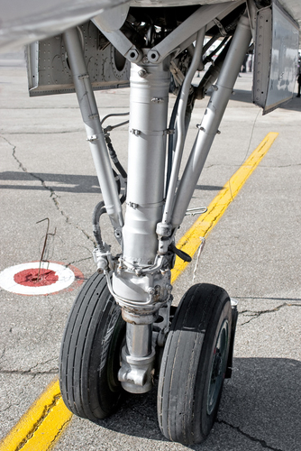 Logan airport, FAA solve runway lights problem