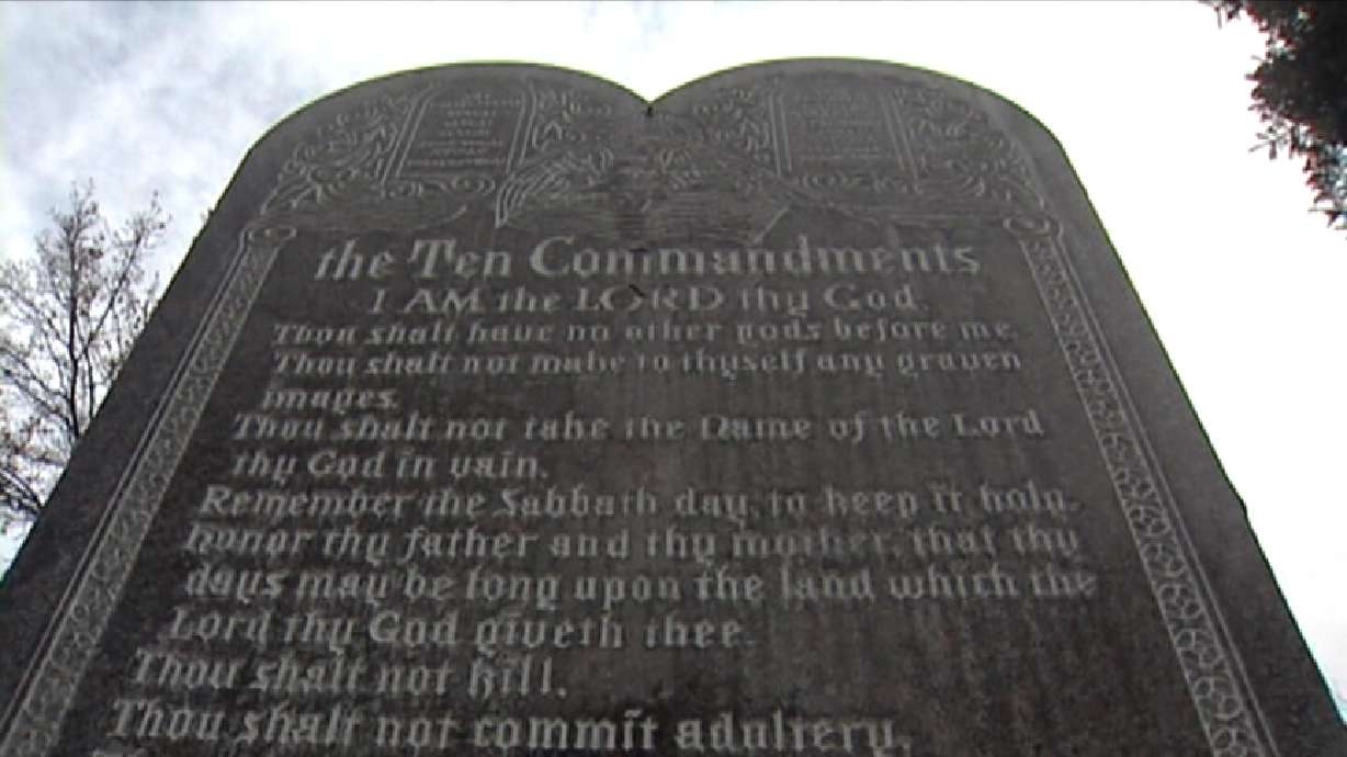 Judge dismisses Ten Commandments monument lawsuit