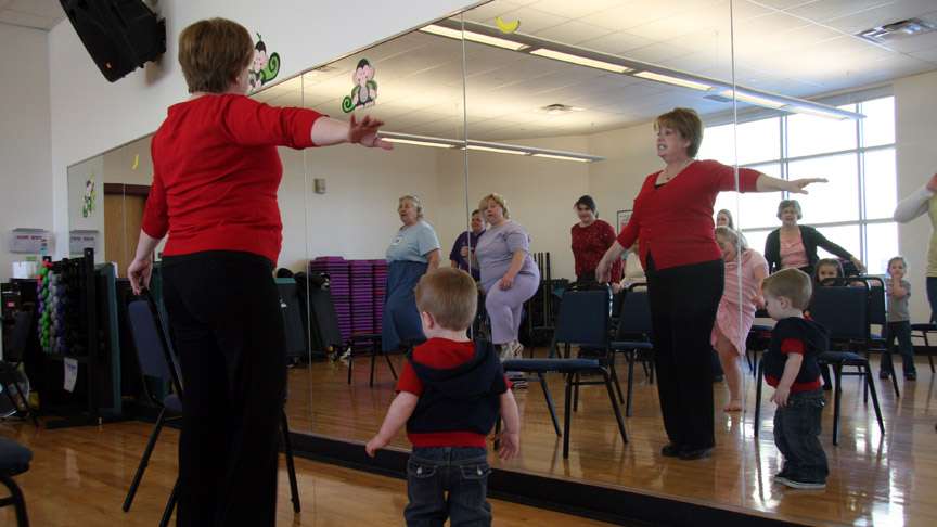 Dance teacher inspires special-needs students, gets a High 5