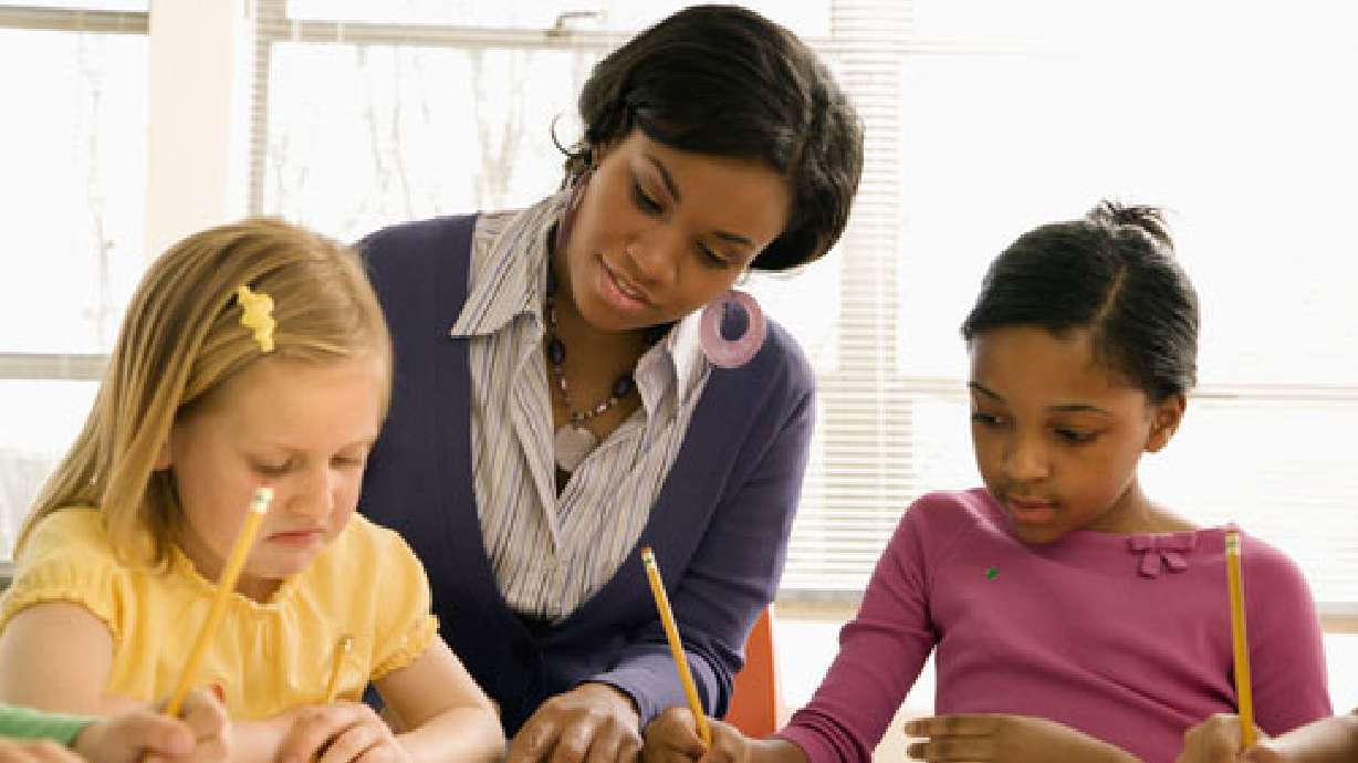 Merit pay increases teacher collaboration, no change in student performance