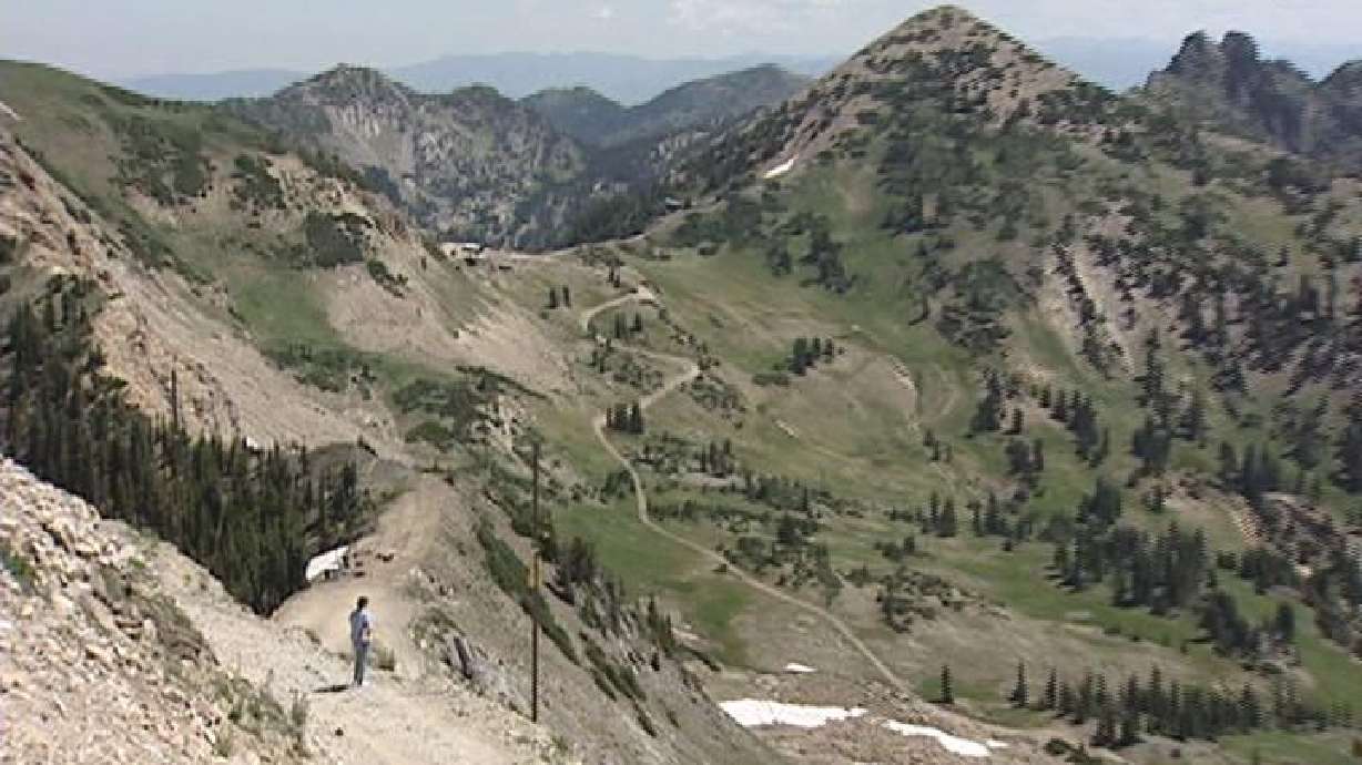 Snowbird extends skiing through weekend