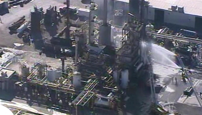 Refinery regains access to blast site