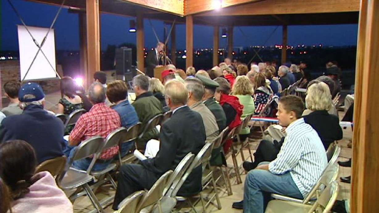 Utahns Gather to Remember Victims and Soldiers