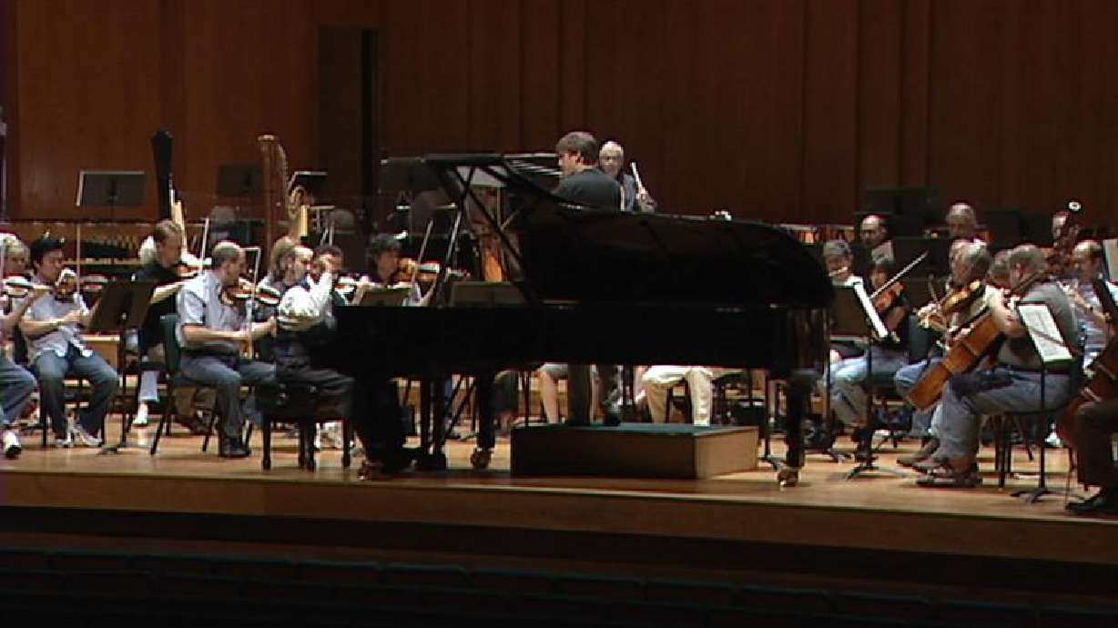 Symphony Director Reaches 10-Year Mark