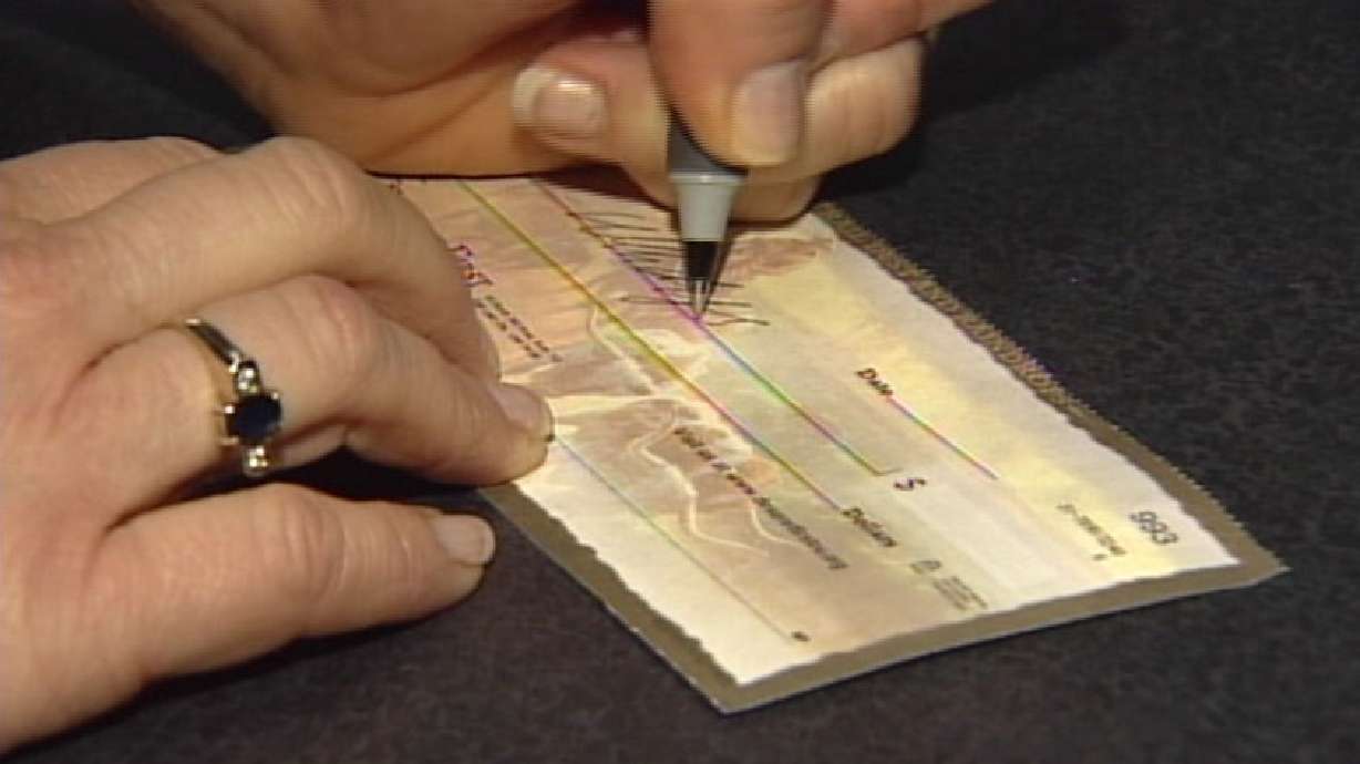 Lawmaker wants to end mandatory utility surcharge