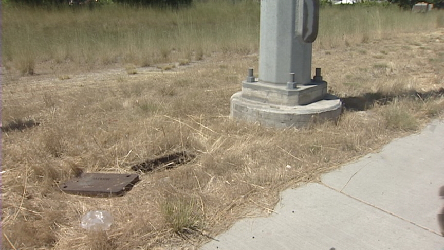 Copper thieves strip wire from freeway lights