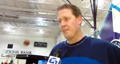 Shawn Bradley's father dies after falling off roof