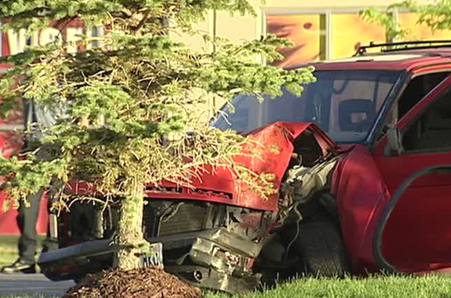 Crash knocks out power in West Valley City