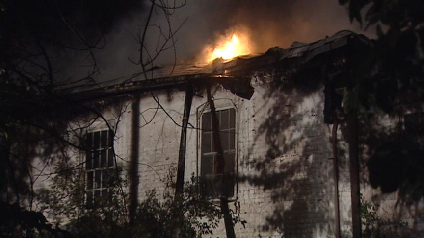 Abandoned Building Burns in Farmington