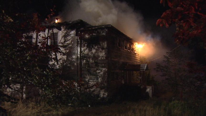 Abandoned Building Burns in Farmington