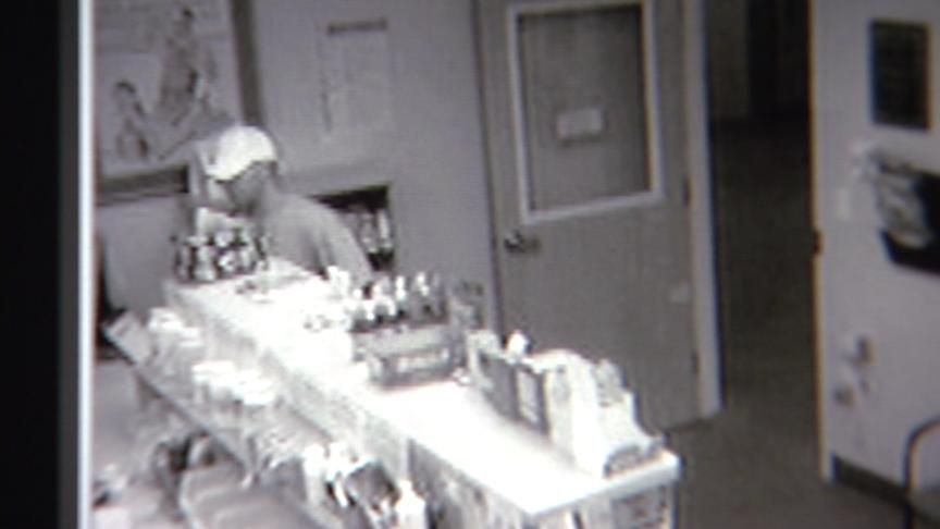 Man Robs Pharmacy for Oxycontin