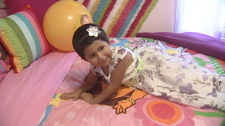 Make-A-Wish Foundation gives Utah girl's room a 'Dora' makeover