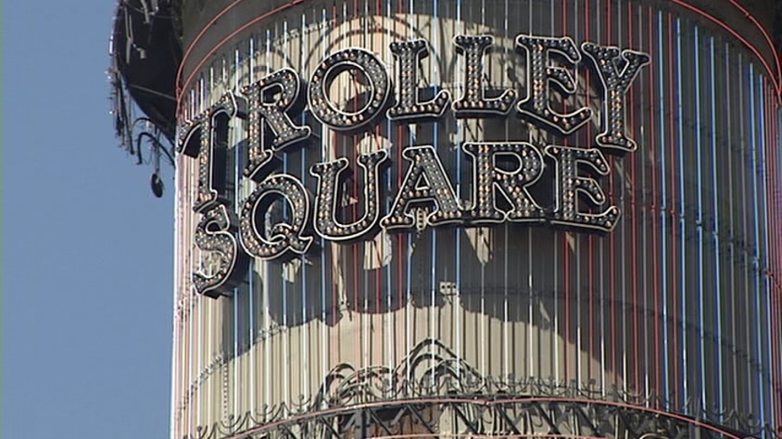 Utah man accused of defrauding mall shooting widow