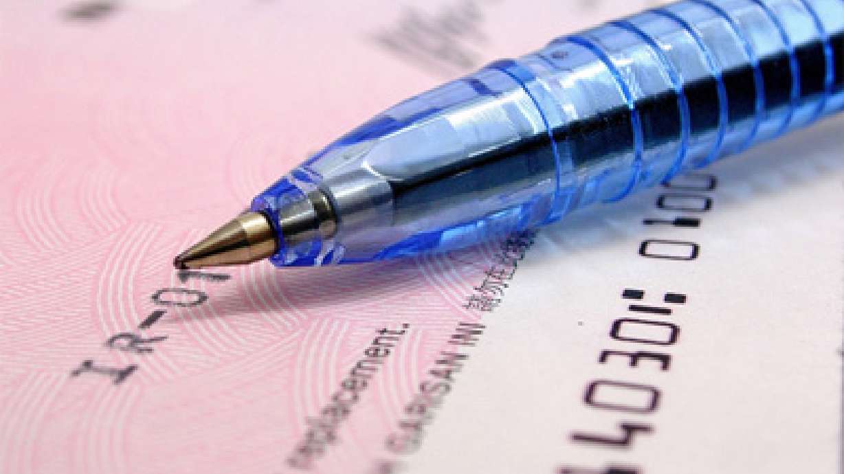 FBI agents looking for more victims in fake bank scheme