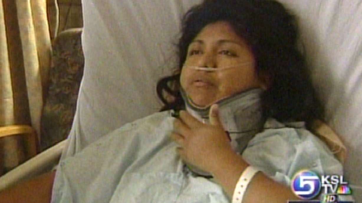 Mom Praised for Pushing Kids Away from Truck