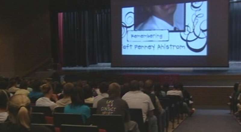 Teen launches campaign to urge others to buckle up