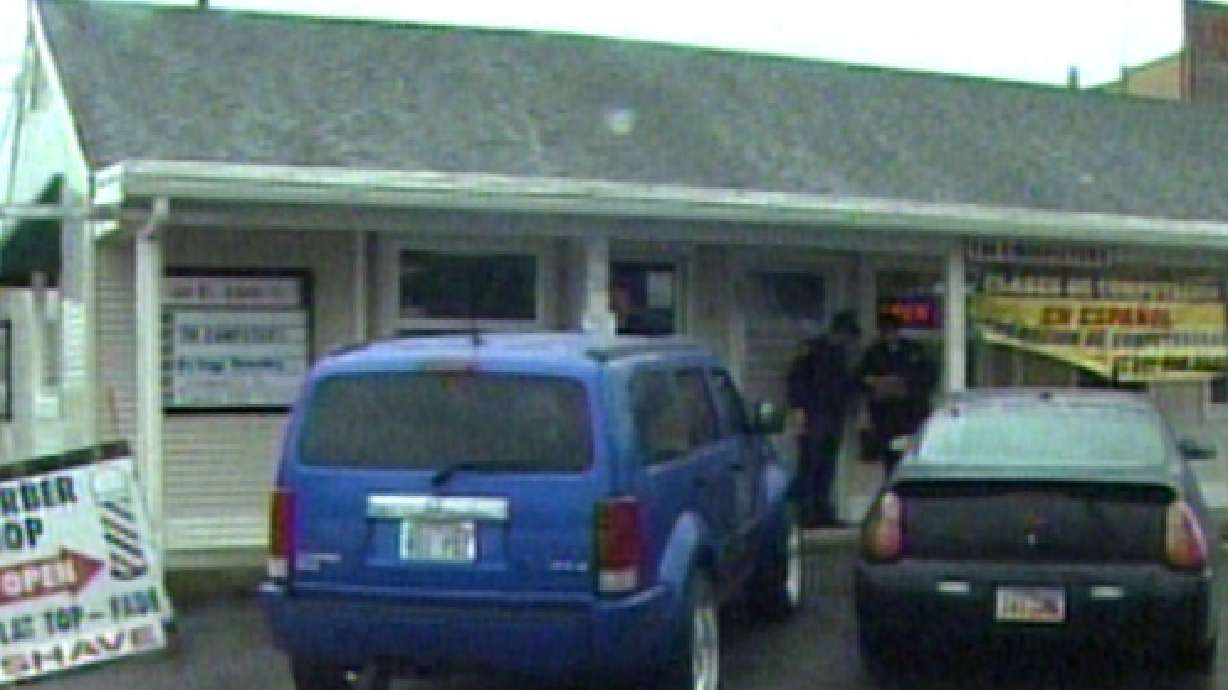 Employee Shot at Jewelry Store