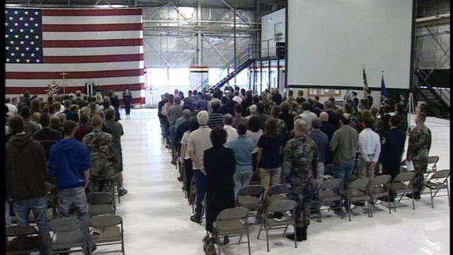 Memorial Service Held for Officer Killed in Plane Crash