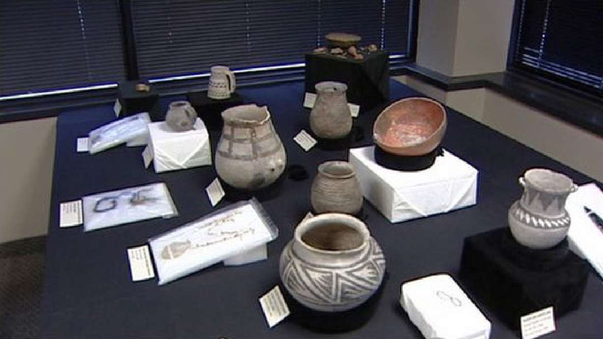 Lawyer: Colorado artifacts dealer taking plea deal