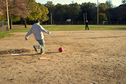 Utahns looking to become kickball kings