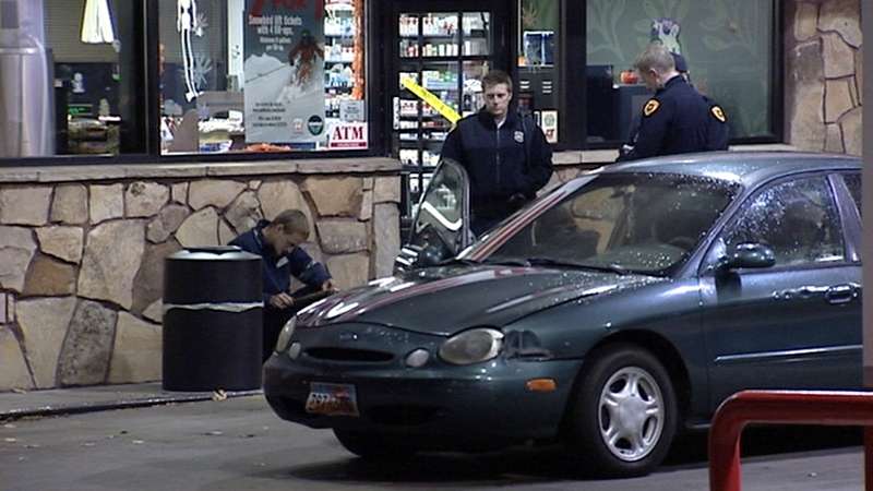 2 men rob Salt Lake convenience store