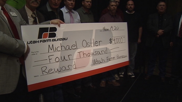 Family receives reward for turning in teens in cattle shooting