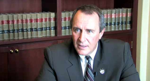 The new federal policy was praised last week by another state GOP leader, Attorney General Mark Shurtleff, who said local, state and national resources are not best used "to go after those who are otherwise law-abiding citizens."
