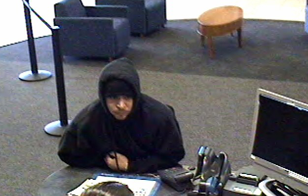 Police looking for man who robbed Chase bank