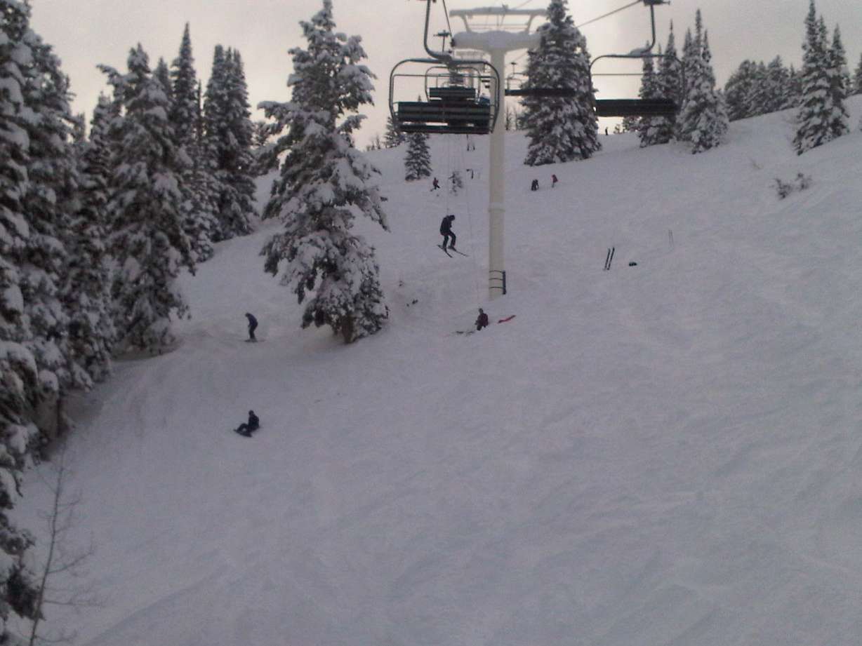 Power outage in Big Cottonwood Canyon strands skiers