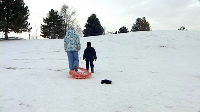Doctors urge kids to wear helmets while sledding