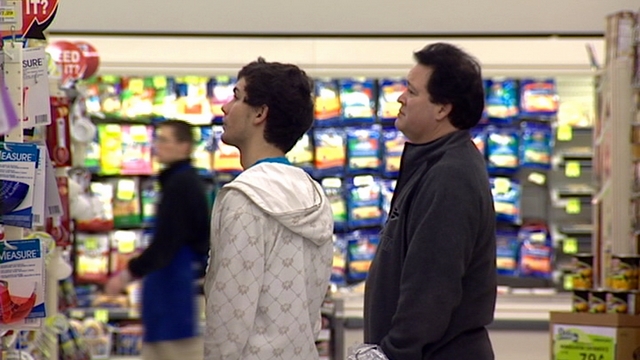 Survey: Half of American men say they do the grocery shopping
