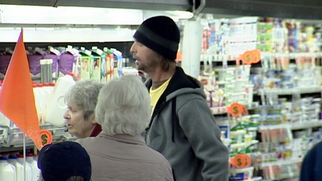 Survey: Half of American men say they do the grocery shopping