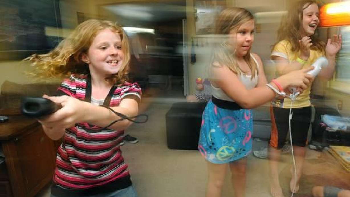 Gaming with dad may help teen girls