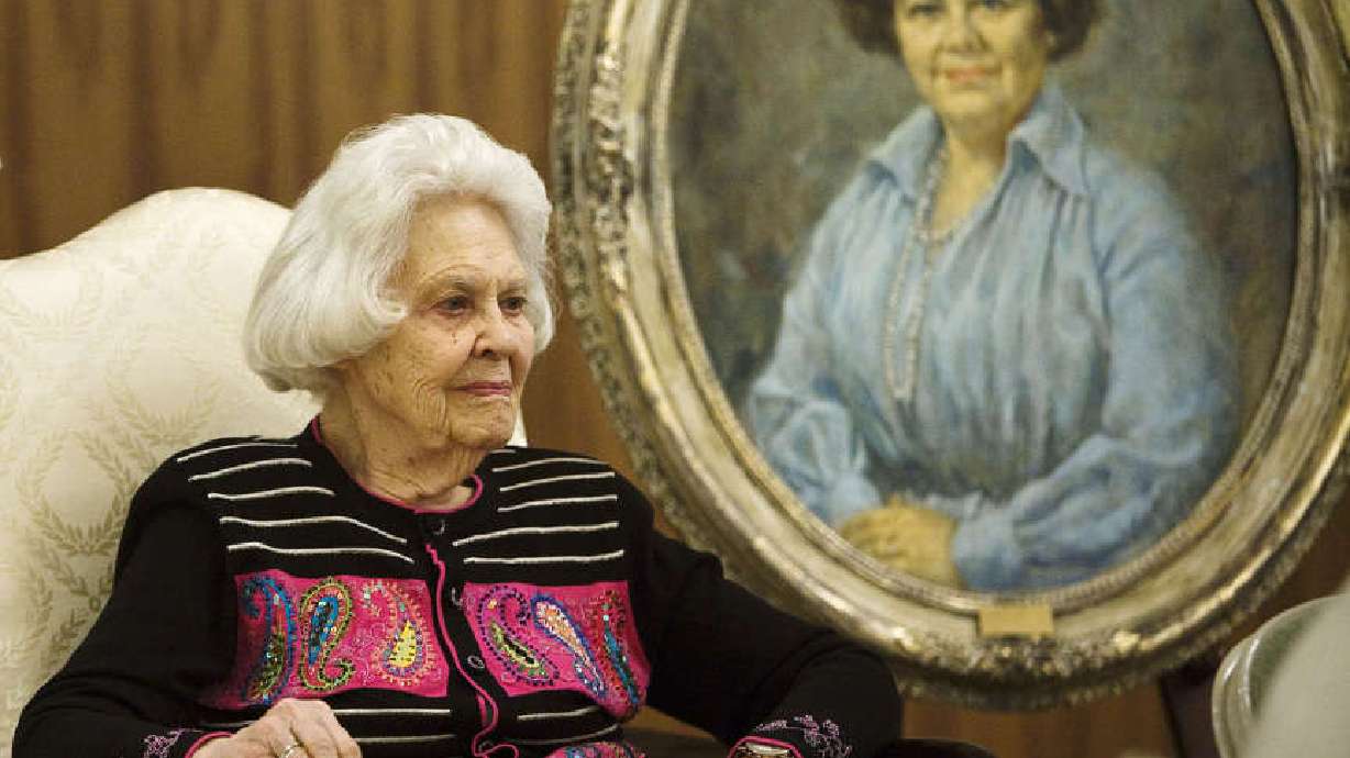 Former LDS YW president dies