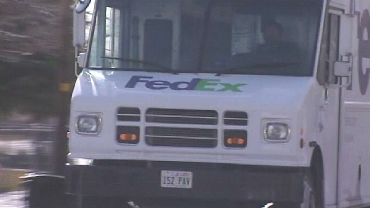 FedEx driver attacked by Pit Bulls in West Valley City
