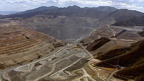 Bingham Canyon Mine visitors center opens