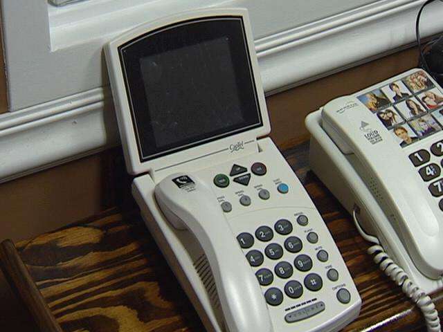 Cell phones tax advances to Senate