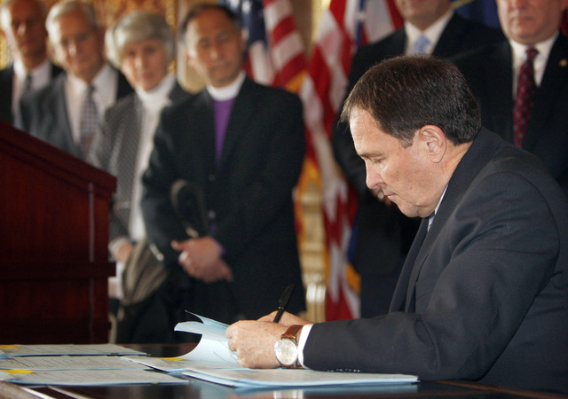 State lawmakers won't override Herbert vetoes