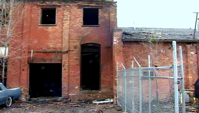 Fire damages auto body shop in Ogden