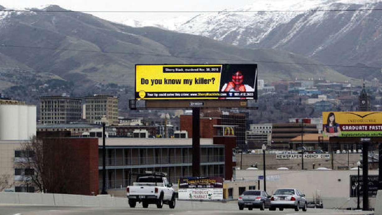 Electronic billboards fill important role, supporters say
