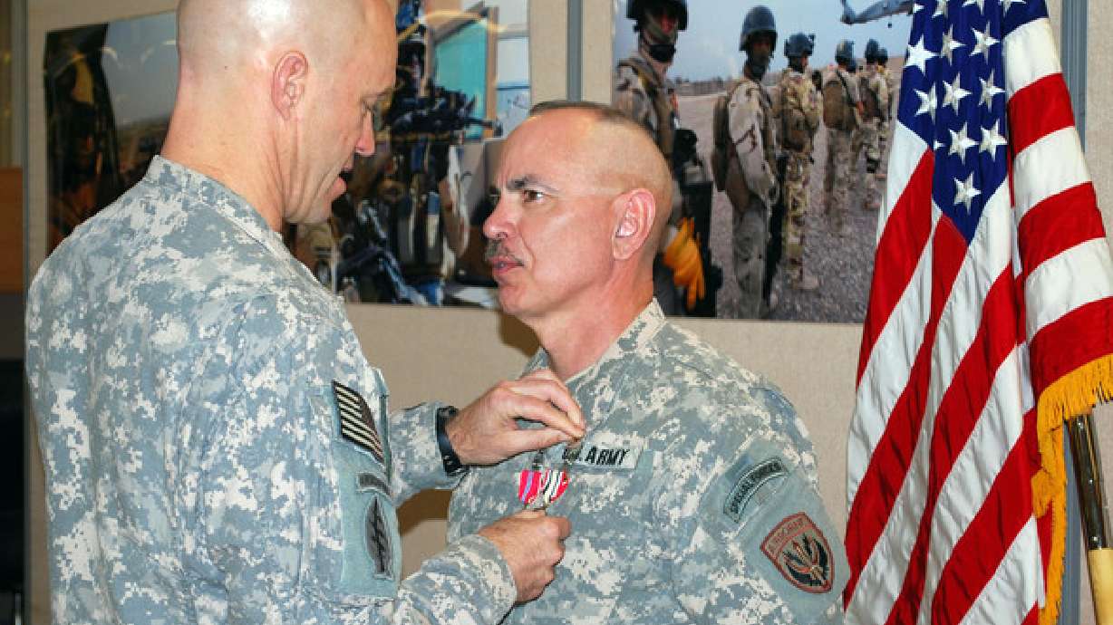 Utah guardsman colonel receives Bronze Star