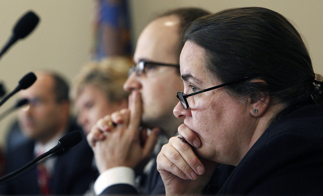 Panel considers ombudsman for GRAMA