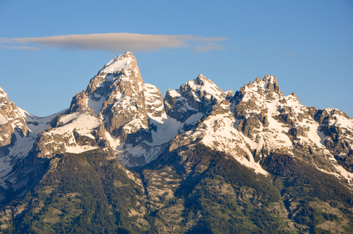Searchers plan to resume effort in Tetons Saturday