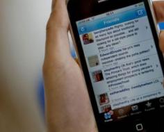 Apple And Google Favor Apps That Have The ‘Sticky Factor’