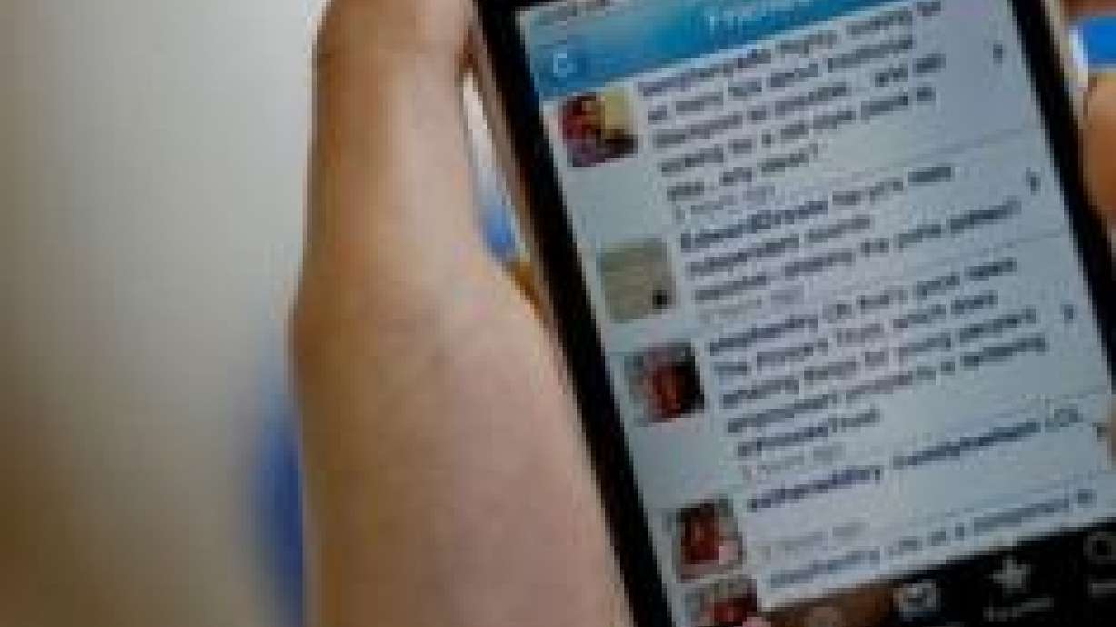 Apple And Google Favor Apps That Have The ‘Sticky Factor’