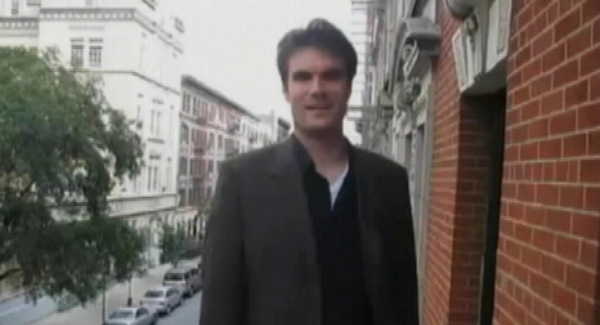 'Good looking' man gets probation for sneaking knife past airport security