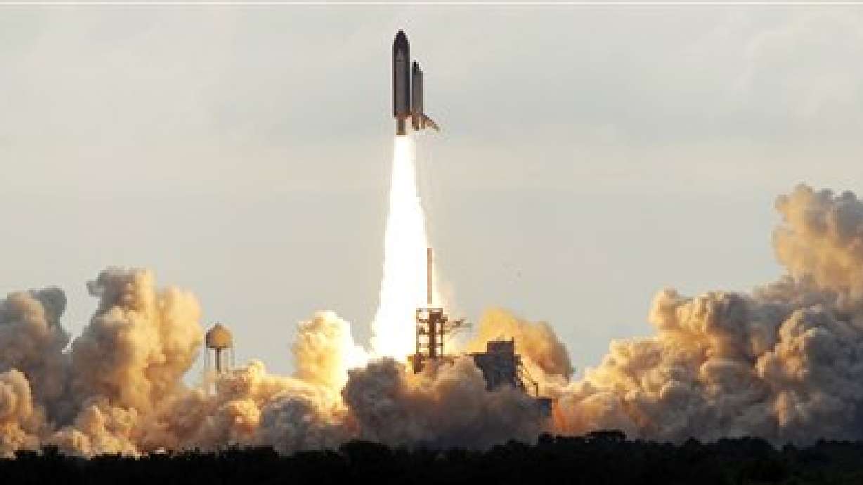 Endeavour soars on 2nd-to-last space shuttle trip