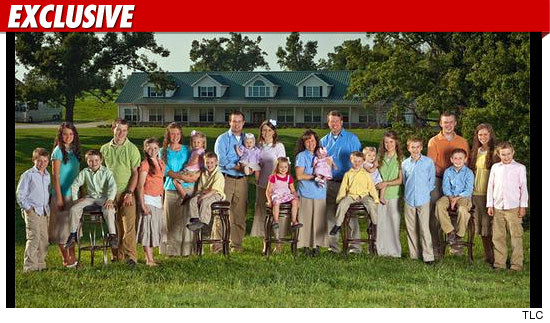 Duggar Family Delivers Relief to Tornado Disaster