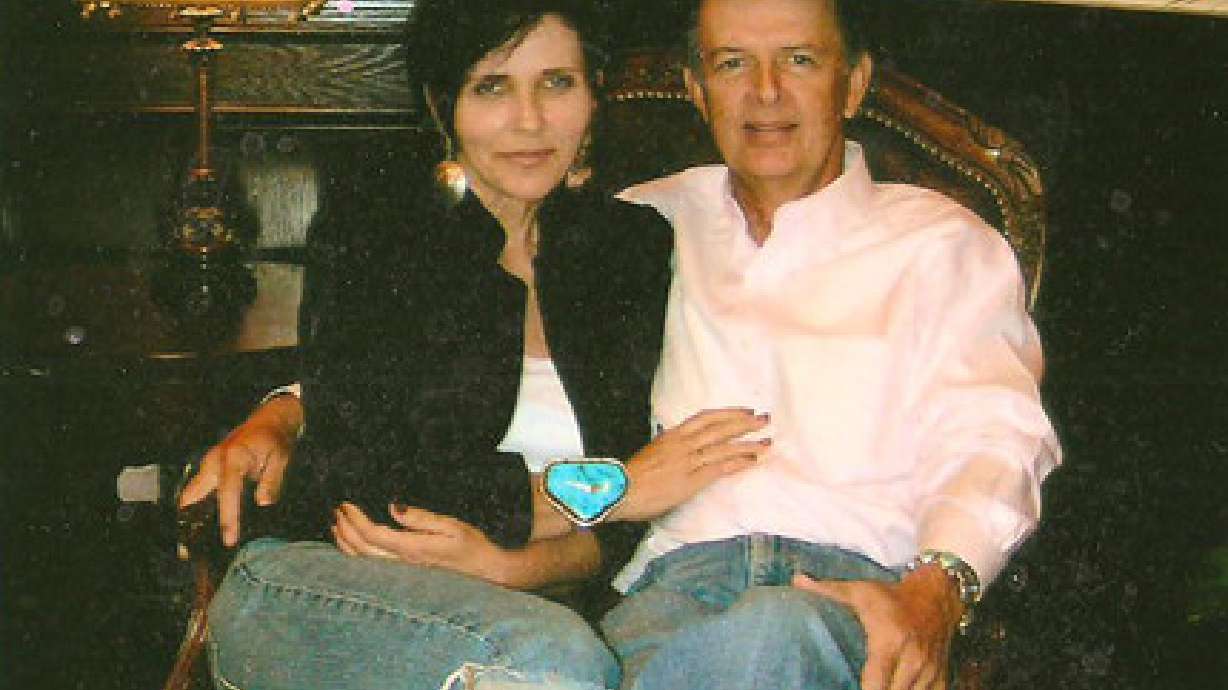 Wife of doctor in Indian artifacts case sues FBI, BLM for his suicide